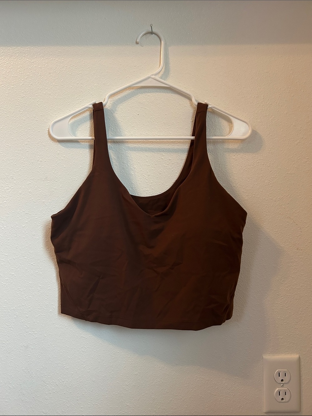Lululemon chocolate Women's Tank Crop Top// size 14